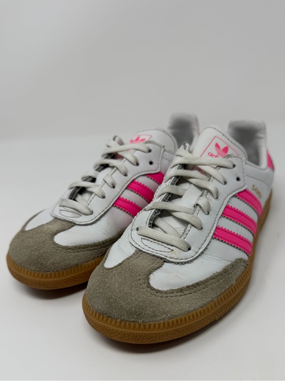 Adidas Kids Samba Sneakers in White & Pink Sz.1y